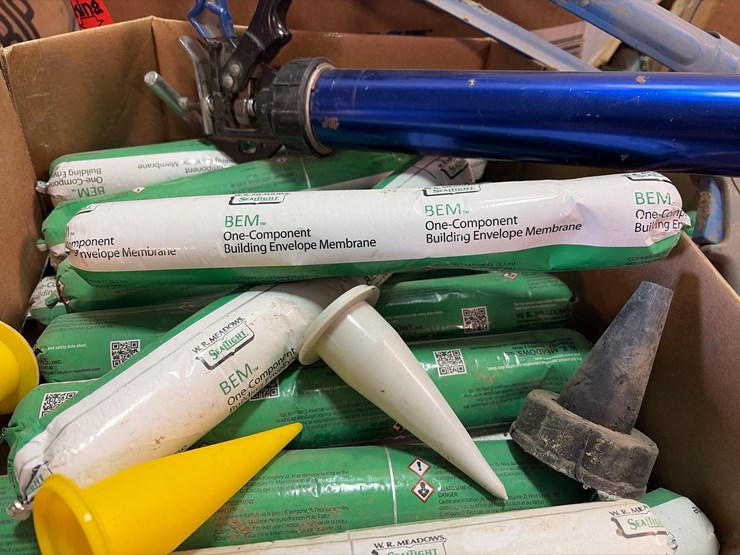 industrial-water-proofing-sprayer-w/-drums-of-mel-rol-lm-image-6