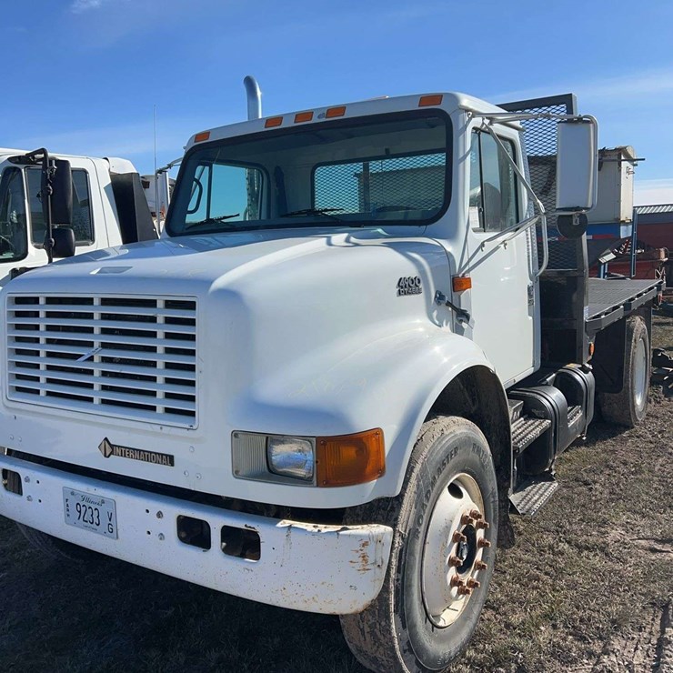 1999 INTERNATIONAL 4900