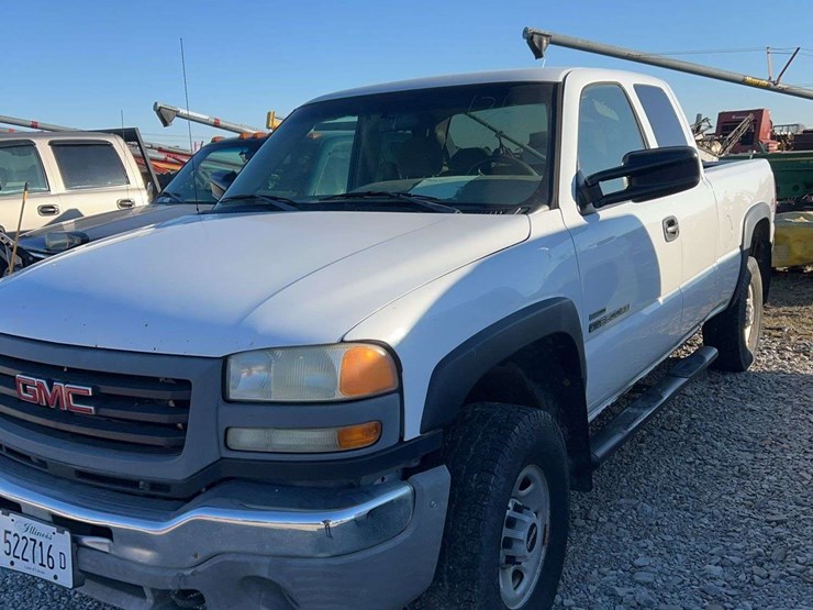 2006-gmc-2500hd-image-1