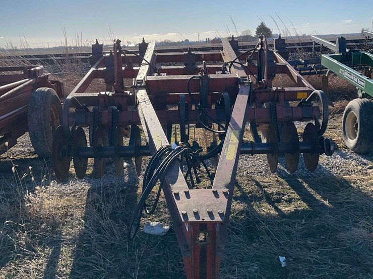 hesston-2540-image-2