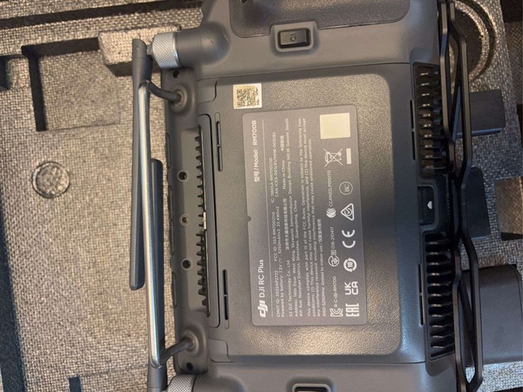 2024-djit-40-spray-drone,-4-batteries,-1-charger,-battery-cooling-unit,-with-remote-controller,-field-ready,-10,000-acres,-questions-call--618-292-8032-image-4