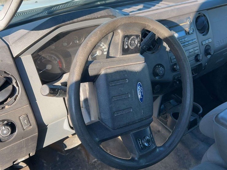 2014-ford-f250-image-13