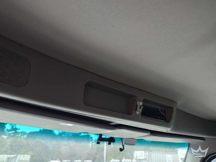 2022-peterbilt-567-image-26