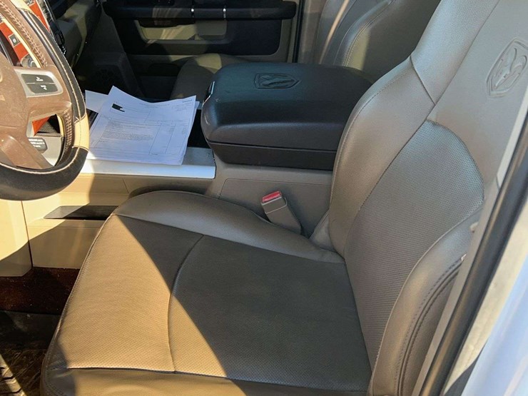 2010-dodge-ram-2500-image-18