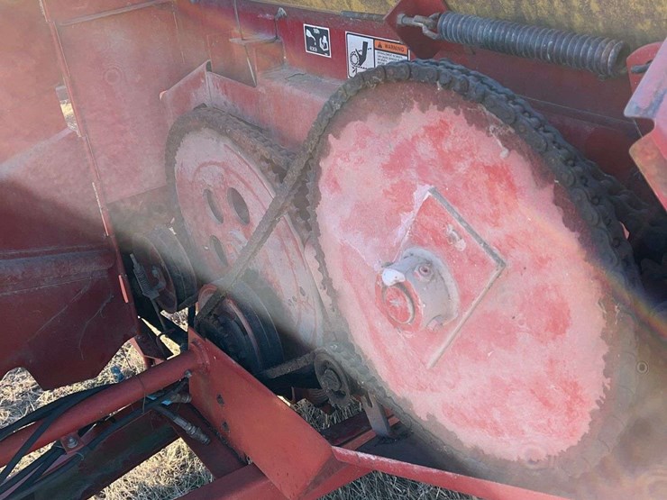 new-holland-305-image-10