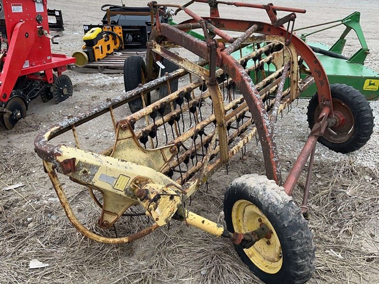 new-holland-256-image-2