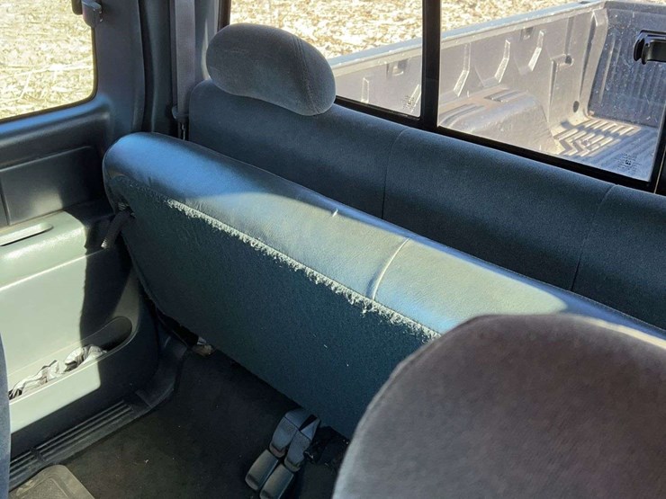 2000-chevrolet-1500-image-14