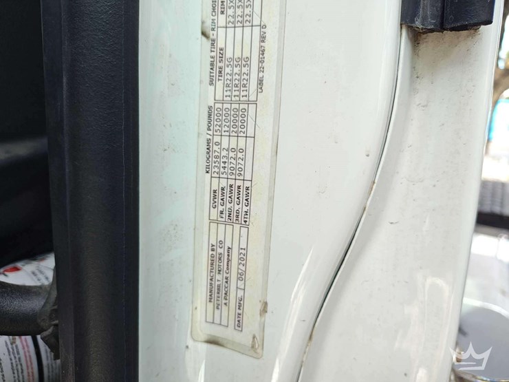 2022-peterbilt-567-image-22