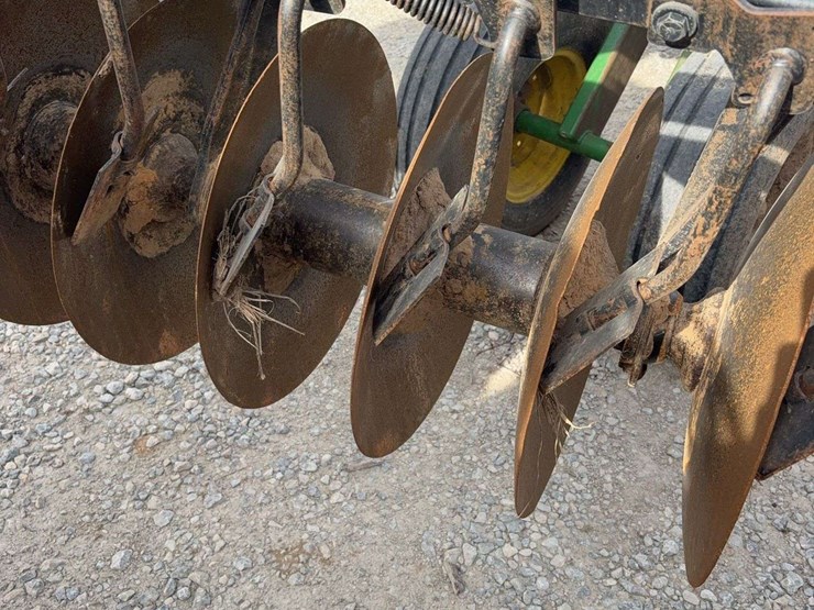 john-deere-630-image-16