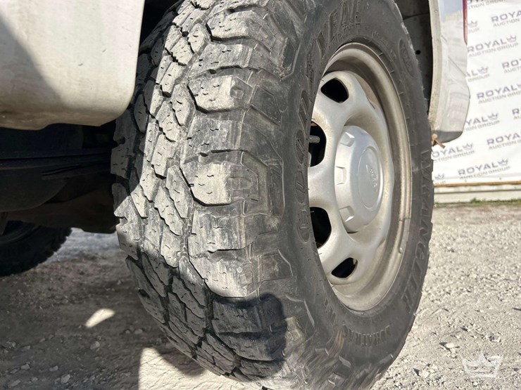 2017-ford-f150-image-27