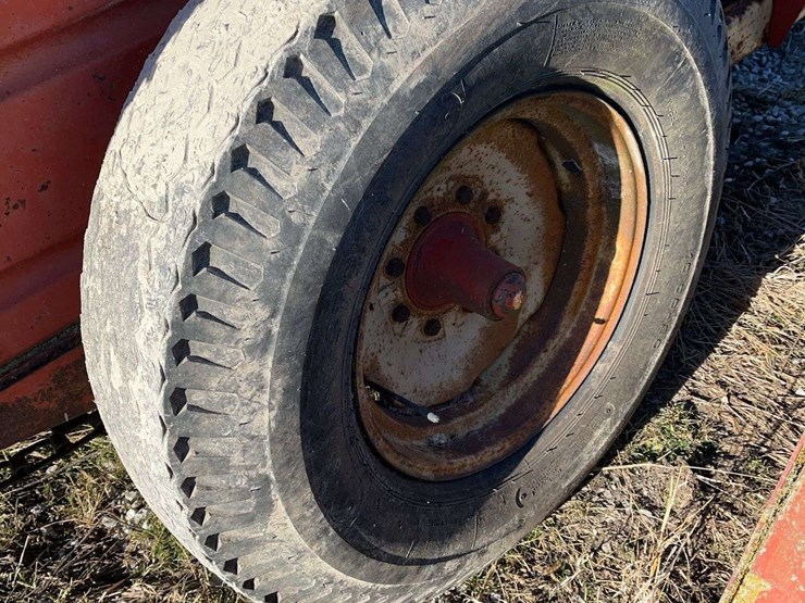 new-holland-512-image-11