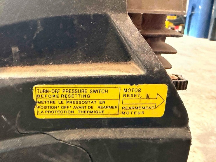 senco-electric-air-compressor-image-8