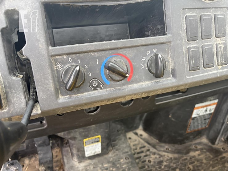 john-deere-gator-xuv-835m-image-14