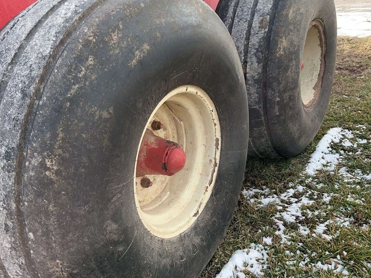 2019-h&s-manure-spreader-3143-model,-small-1000pto,-with-manual,-good-shape,-field-ready,-tandem-axle-image-13