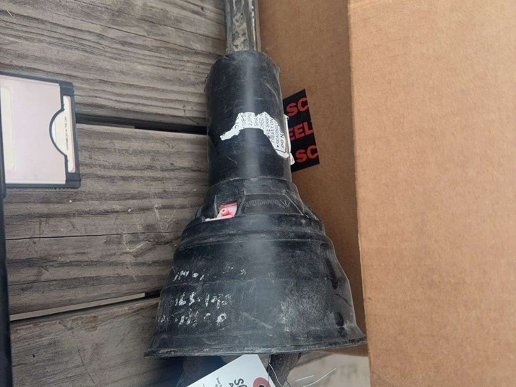 2019-h&s-manure-spreader-3143-model,-small-1000pto,-with-manual,-good-shape,-field-ready,-tandem-axle-image-16