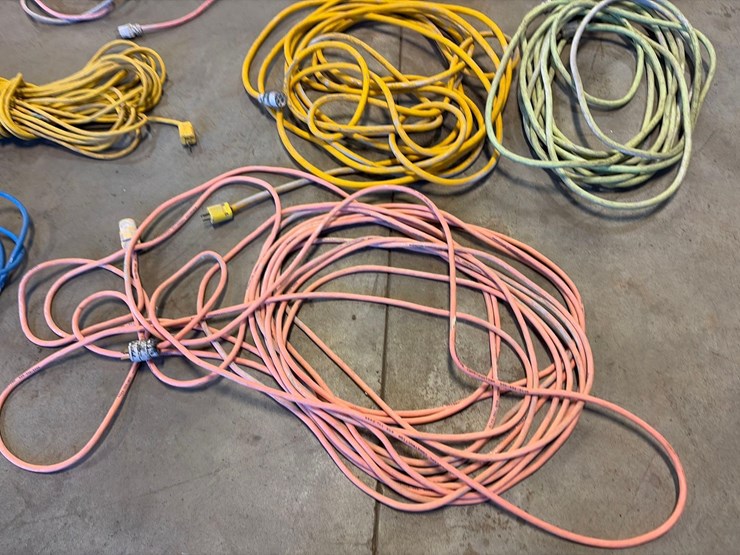 assortment-of-extension-cords-image-7