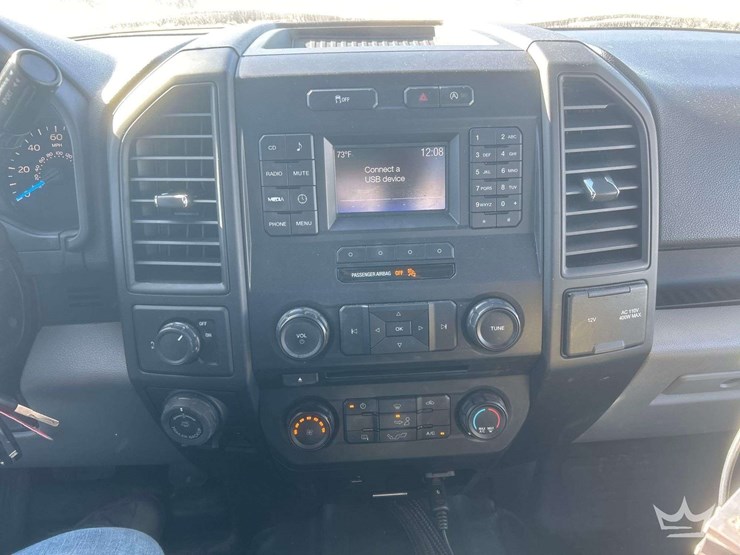 2017-ford-f150-image-25