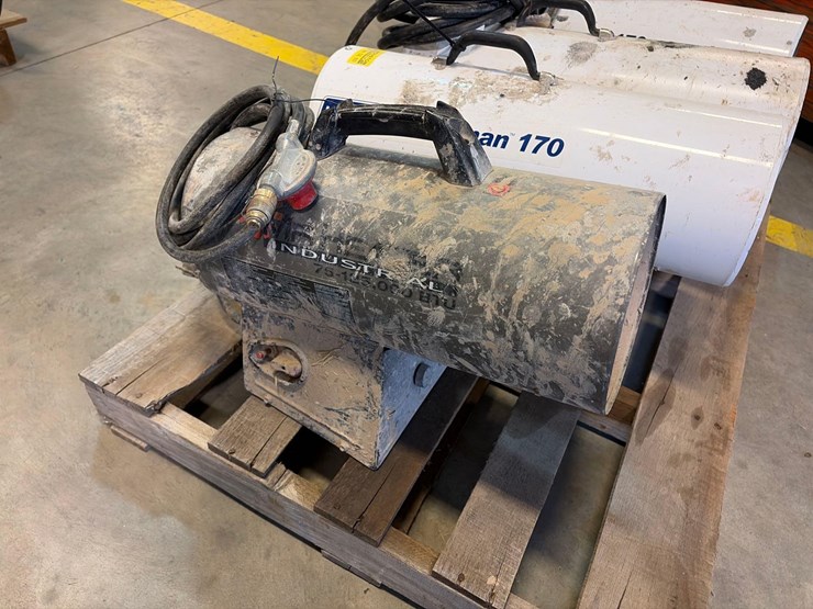 l.b.-white-propane-heaters-image-5