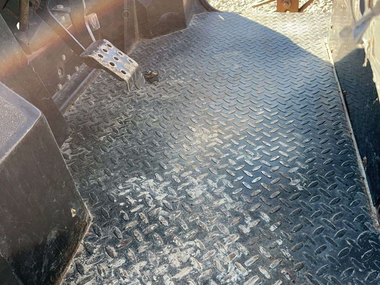 bush-hog-th4400-image-8