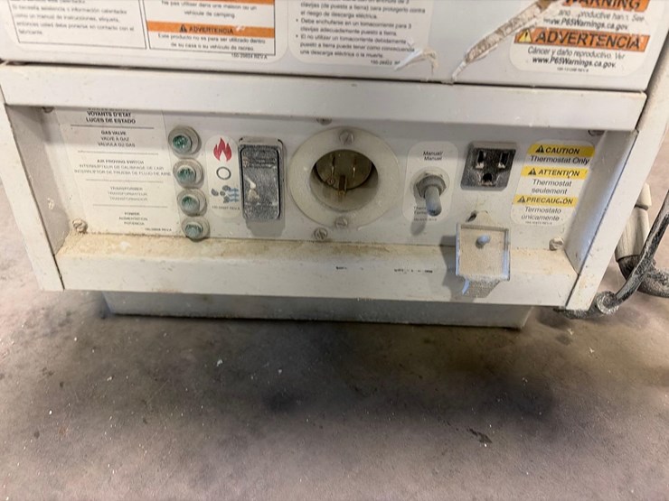 l.b.-white-premier-80-df-portable-heater-image-6