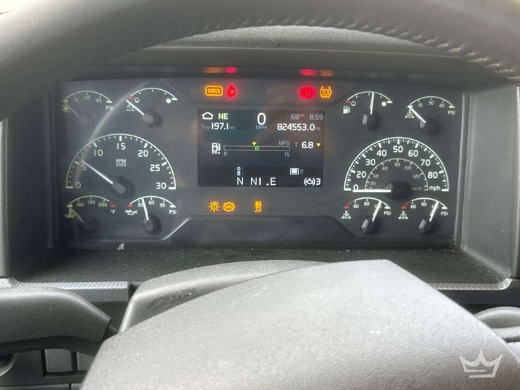 2018-volvo-vnl-760-t/a-sleeper-cab-truck-tractor-image-37