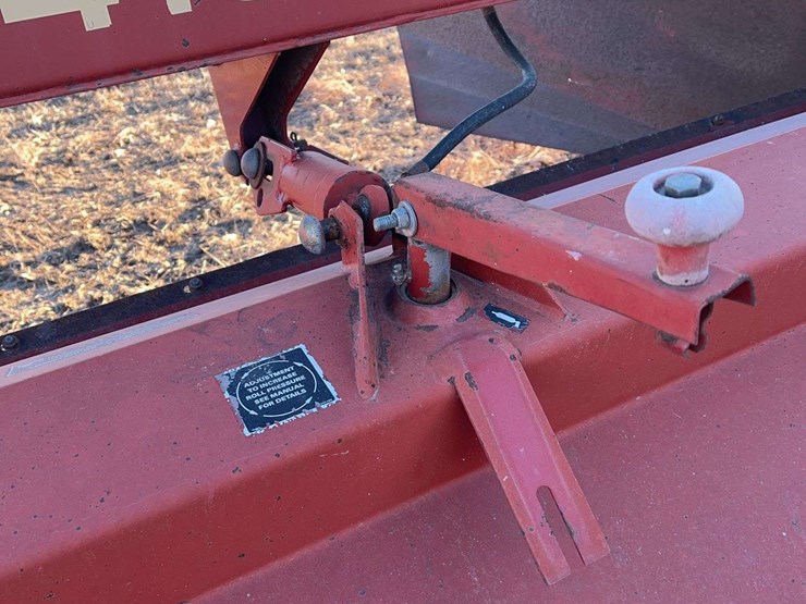 new-holland-415-image-14