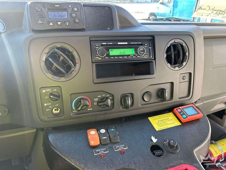 2019-ford-e450-image-15