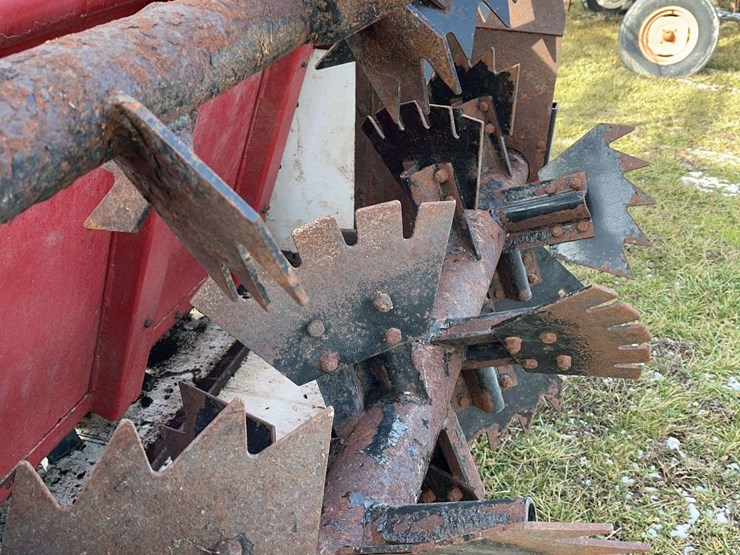 2019-h&s-manure-spreader-3143-model,-small-1000pto,-with-manual,-good-shape,-field-ready,-tandem-axle-image-9