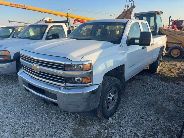 2017-chevrolet-2500-image-1