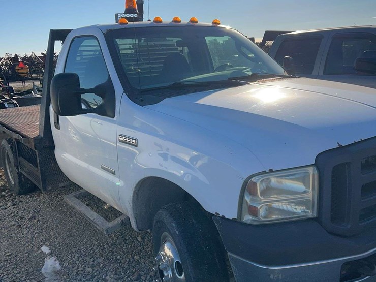 2006-ford-f350-image-3