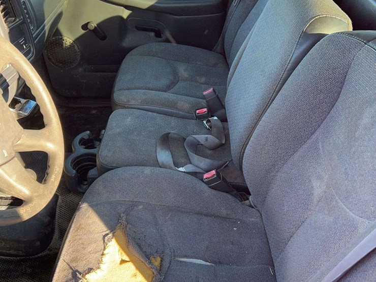 2003-chevrolet-k1500-image-13