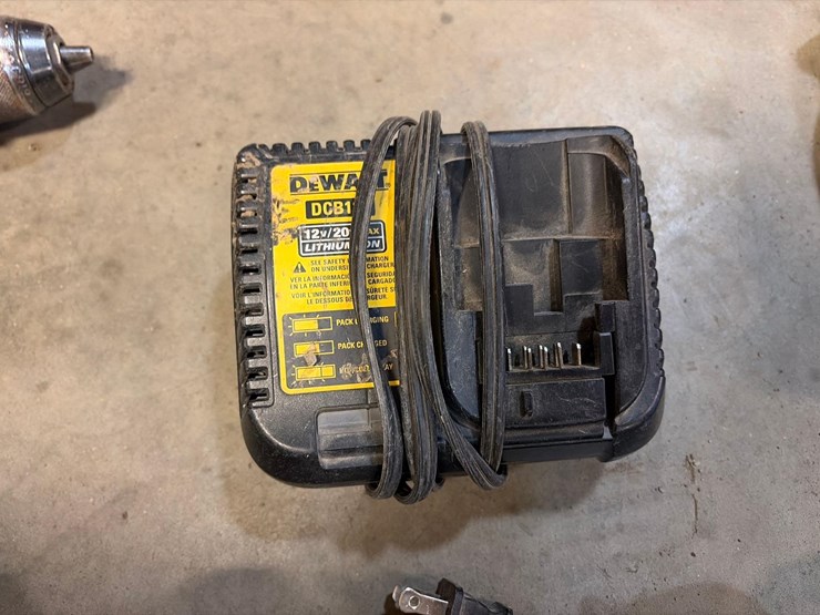 assortment-of-dewalt-battery-powered-hand-tools-image-9