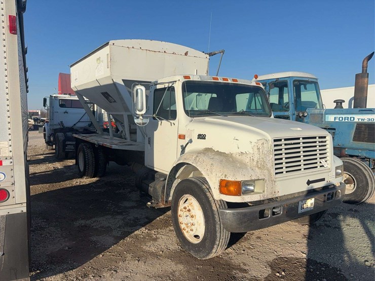 1995-international-4900-image-1