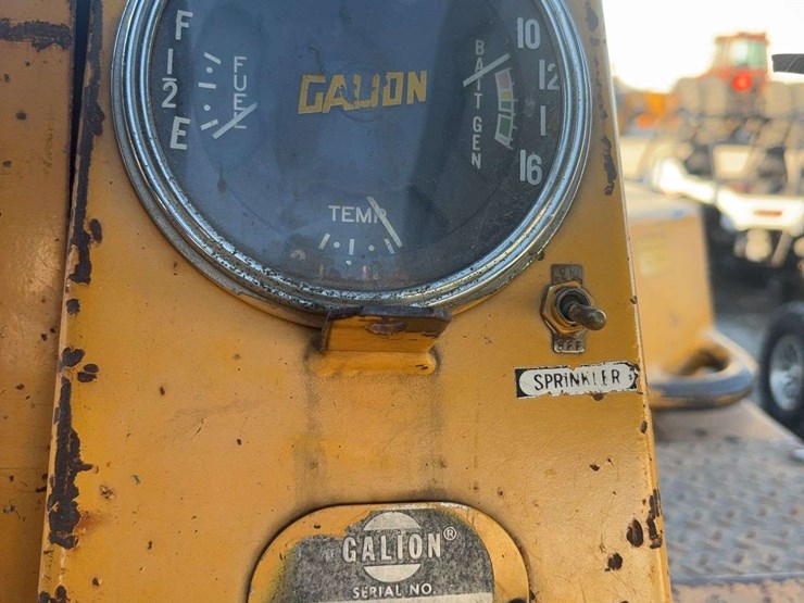 galion-tandem-roller,-drivable-and-towable,-pull-type-transport,-water-to-put-in-on-drums,-double-roller,-water-for-weight,-winterized-and-ready-to-go,-gas-engine,-hydro-image-14