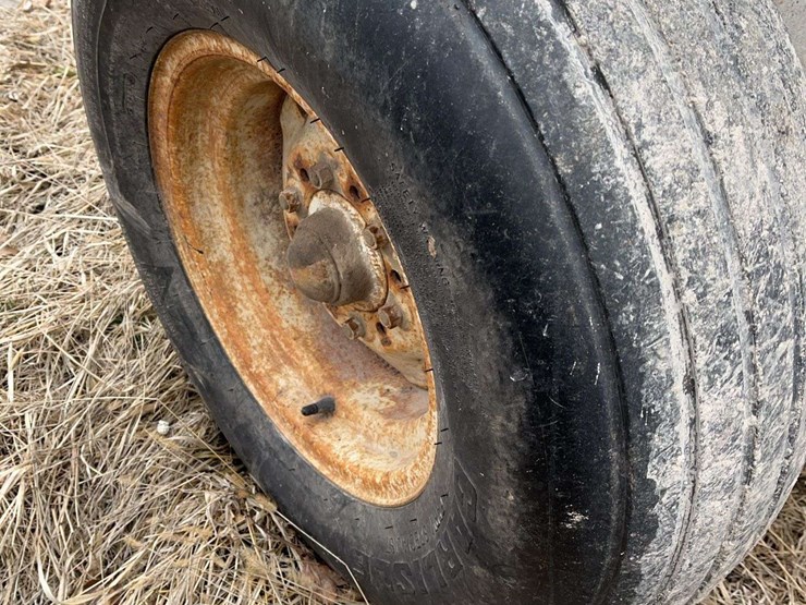 wilmer-500-fertilizer-spreader,-tandem-axle,-works,-needs-a-little-tlc-image-16