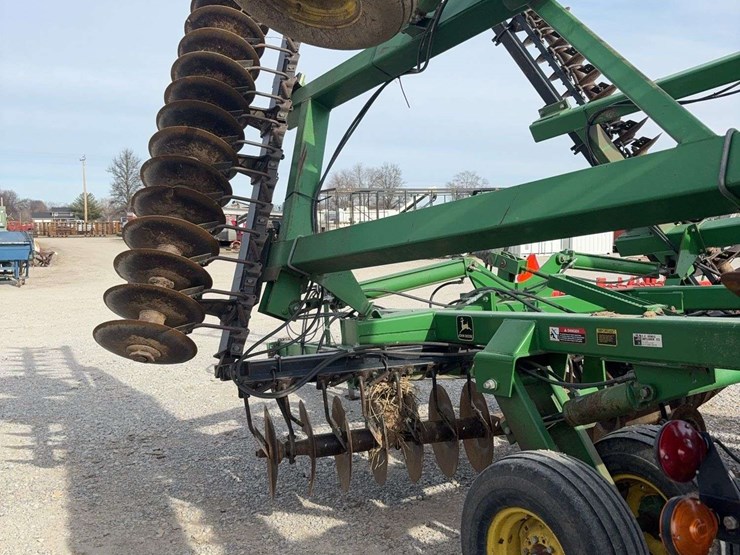 john-deere-630-image-17