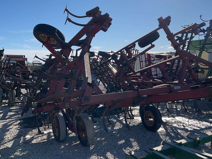 case-ih-4600-image-3