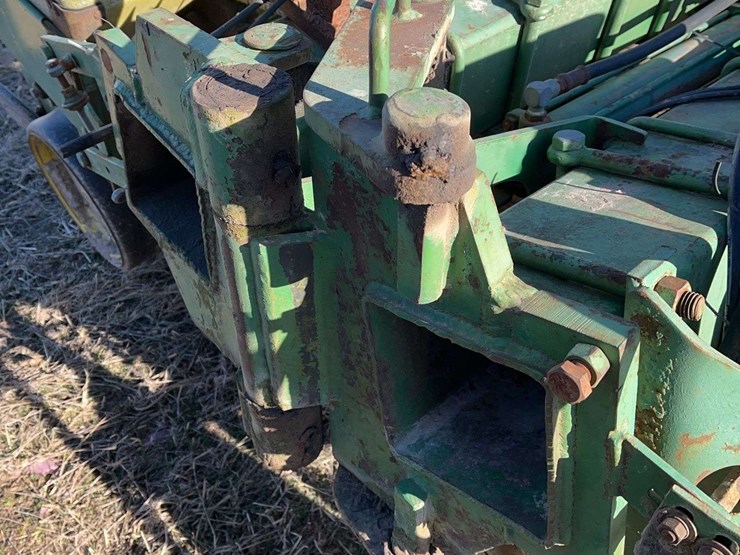 john-deere-12-image-9