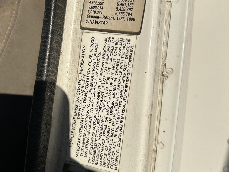2001-international-4700-image-24