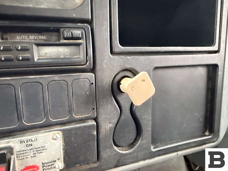 international-4400-image-80