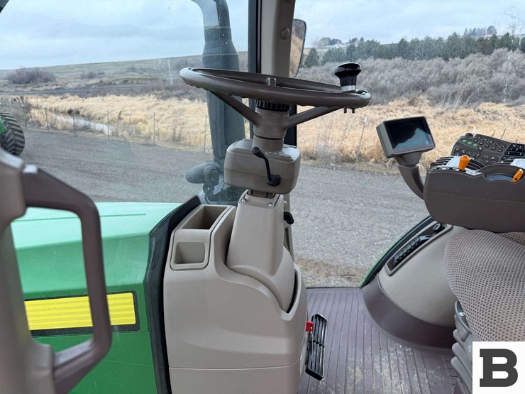 2011-john-deere-8310r-image-71