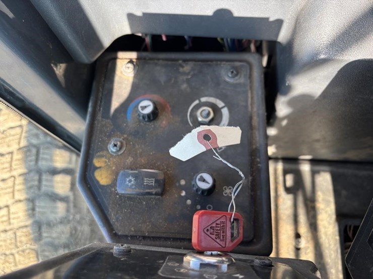 2008-deere-772d-image-52