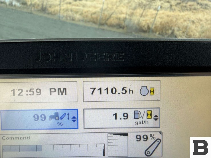 2012-john-deere-8335r-image-103