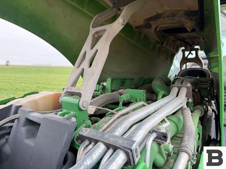 2015-john-deere-8370rt-image-71