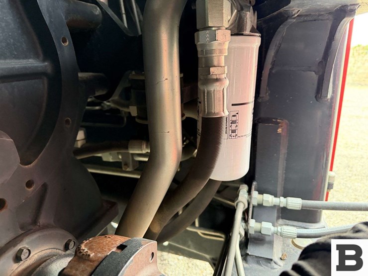 2012-case-ih-600-image-38