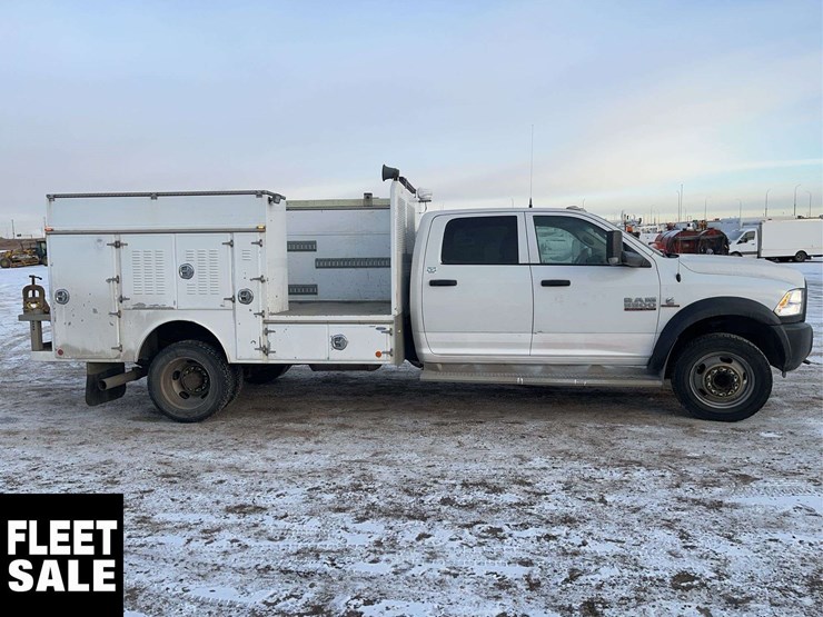 2016-ram-5500-4x4-s/a-service-truck-image-8