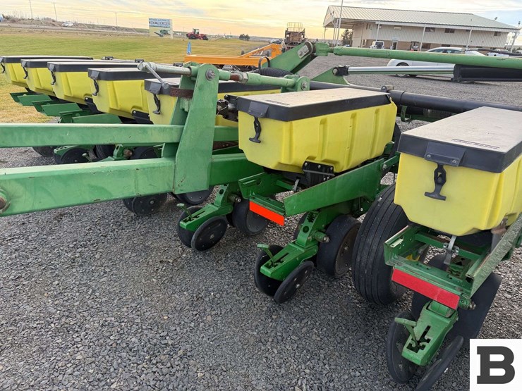 john-deere-1720-image-30