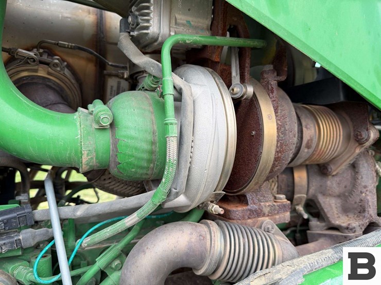 2012-john-deere-7215r-image-62