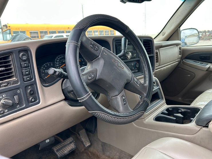 #37770-•-chevrolet-avalanche-4x4-pickup-vin:-3gnke13t83g169931-image-3