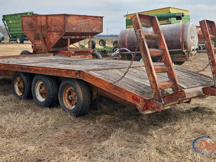 18'-trailer,-s/n-9t50074-(no-title---bill-of-sale-onl):-3-axle,-dovetail-image-4
